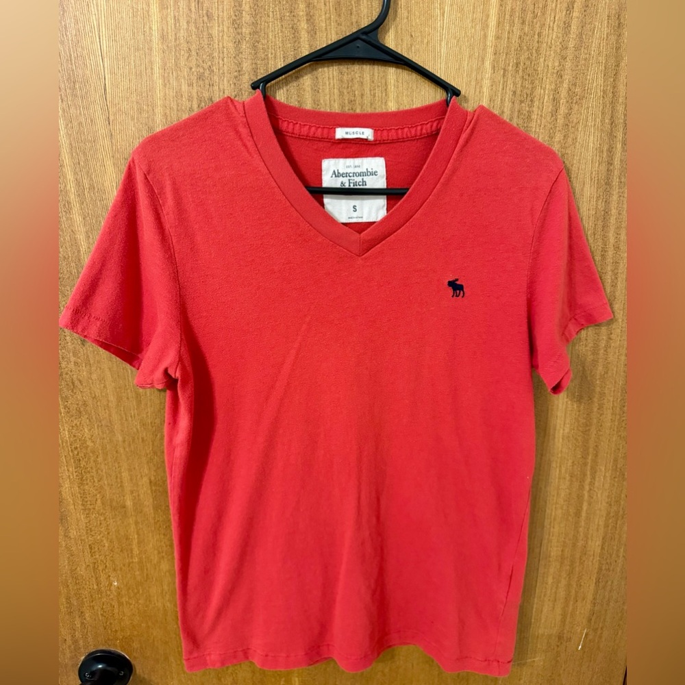Super Vintage Abercrombie & Fitch Men’s Coral-Red V-Neck Polo Tee